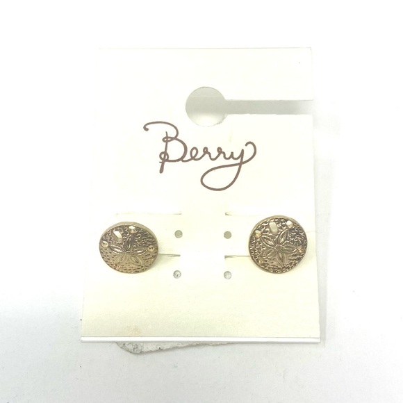 NWT Free People Gold Sand Dollar Stud Earrings - Picture 1 of 3